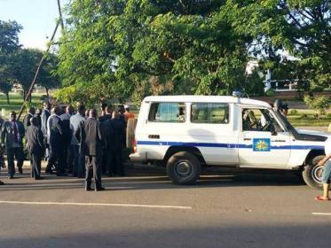 Malawi Police set up Roadblock at Parliament to Arrest Kabwila