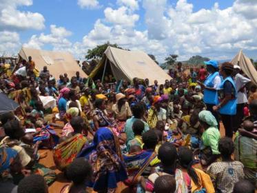 UN staff brief new arrivals