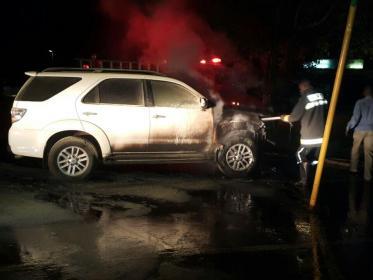 Jessie Kabwila vehicle up in flames (8)