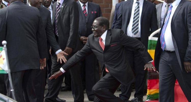 Robert Mugabe falls Zimbabwe