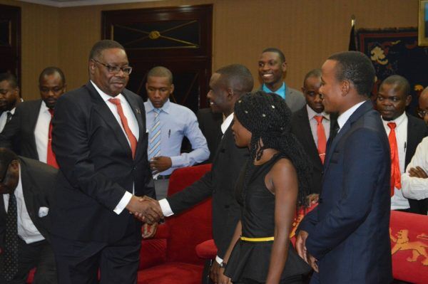 President-Peter-Mutharika-meets-University of Malawi-Students
