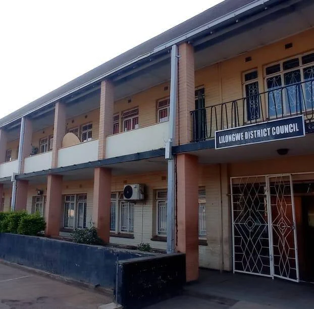 Khonsolo ya Lilongwe igwiritsa K2.5 miliyoni kusamutsa pholo la mbendera- Malawi24