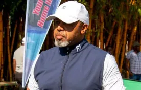 Vice President Saulos Chilima playing golf