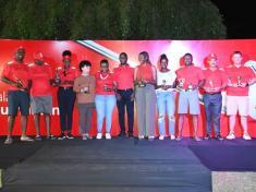 Winners of the Airtel Golf Tourney pose for a group photo with Airtel Official