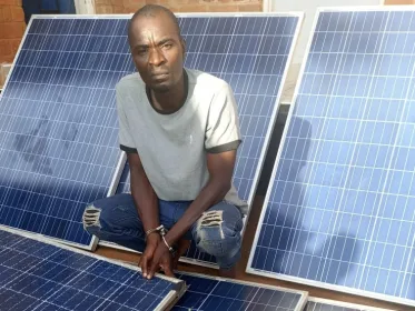 Police in Rumphi have arrested 33-year-old Zwani for allegedly stealing solar panels and steel bars from Phalasito irrigation scheme in the district.