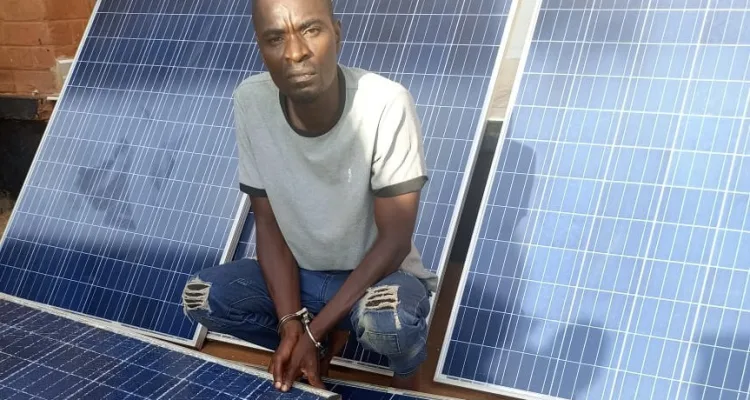 Police in Rumphi have arrested 33-year-old Zwani for allegedly stealing solar panels and steel bars from Phalasito irrigation scheme in the district.