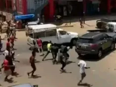 Malawi Vendors attacking a city council vehicle in Blantyre