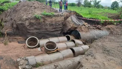 Lakeshore road has been cut off in Salima