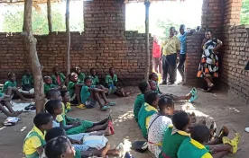 Local leaders in the area of Sub Traditional Authority (STA) Mkutumula in Ntcheu have expressed concern over inadequate learning materials and poor infrastructures in Chigumukire and Mapondera primary schools in Bwanje South constituency.