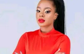 Theresa Phondo has become the first most streamed Malawian female gospel musician as her song ‘Blessings’ has gained her over one million streams on Spotify.