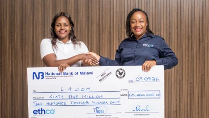 Chakaniza Right Hands Over The Dummy Cheque To Sibale- Malawi24